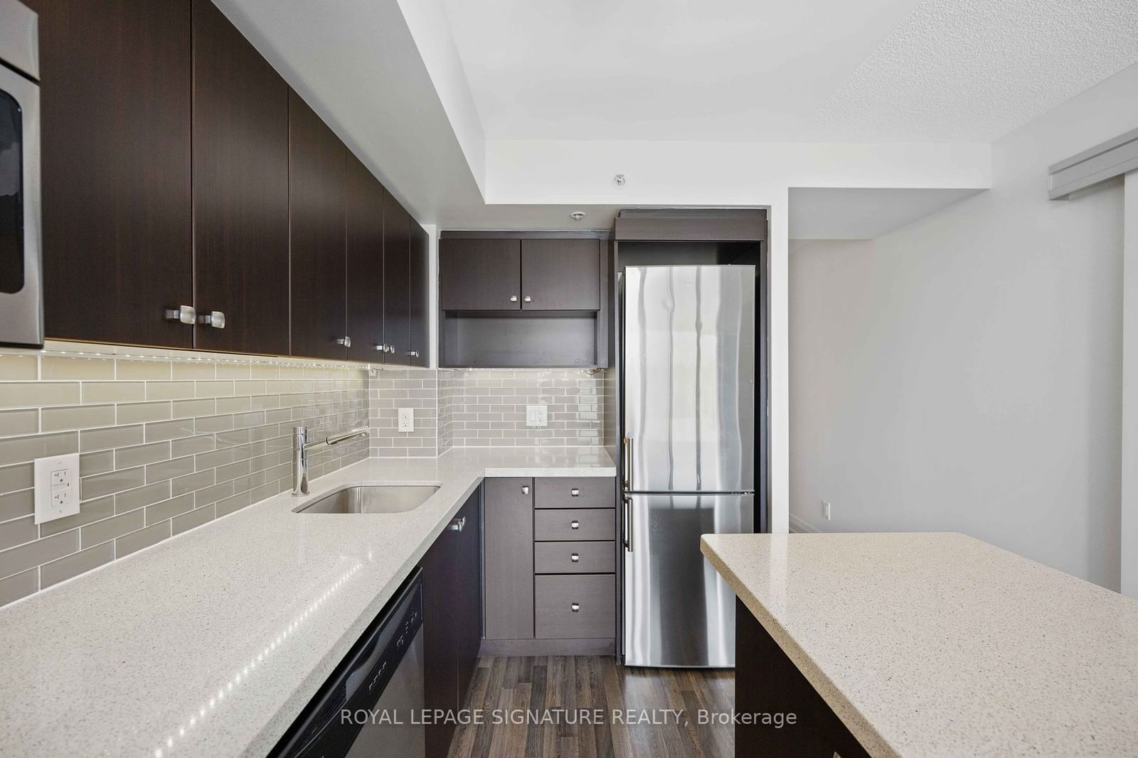 565 Wilson Ave, unit W311 for rent - image #8