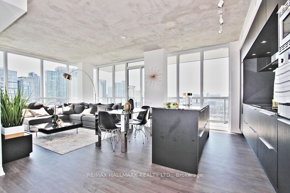 88 Blue Jays Way, unit 1608 for rent - image #2