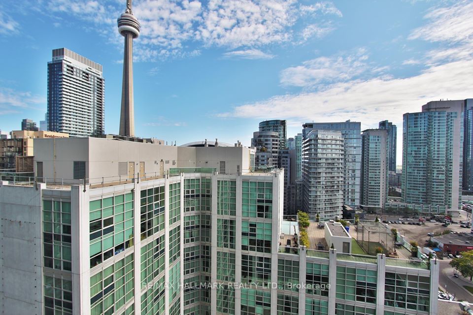 88 Blue Jays Way, unit 1608 for rent - image #24