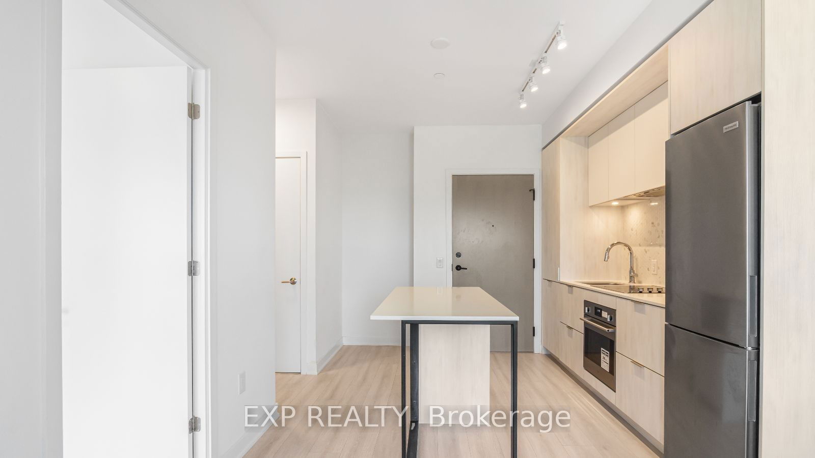 130 River St, unit 2409 for rent - image #9