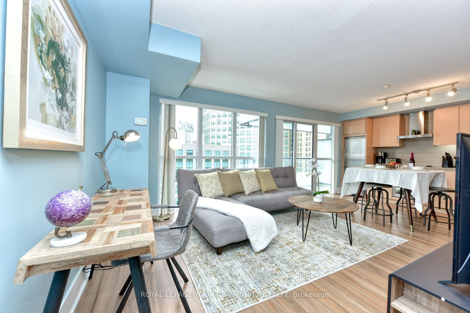 300 Front St, unit 1014 for sale - image #1