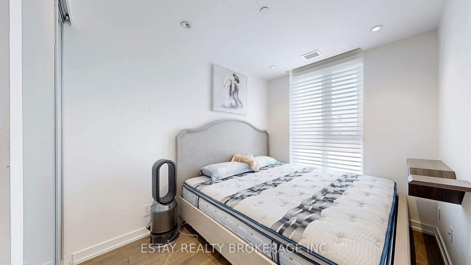 297 College St, unit 1601 for sale - image #21