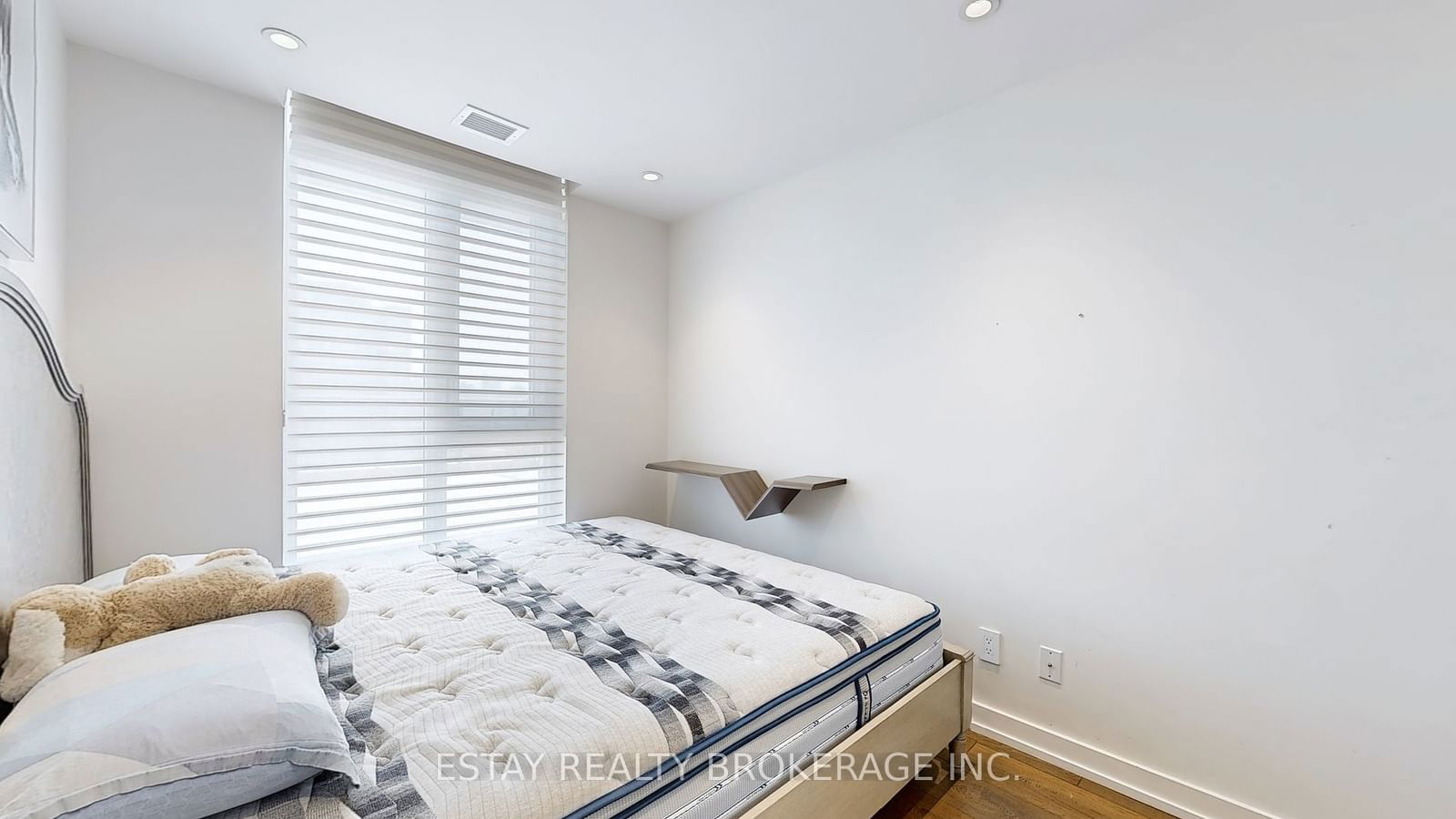 297 College St, unit 1601 for sale - image #23