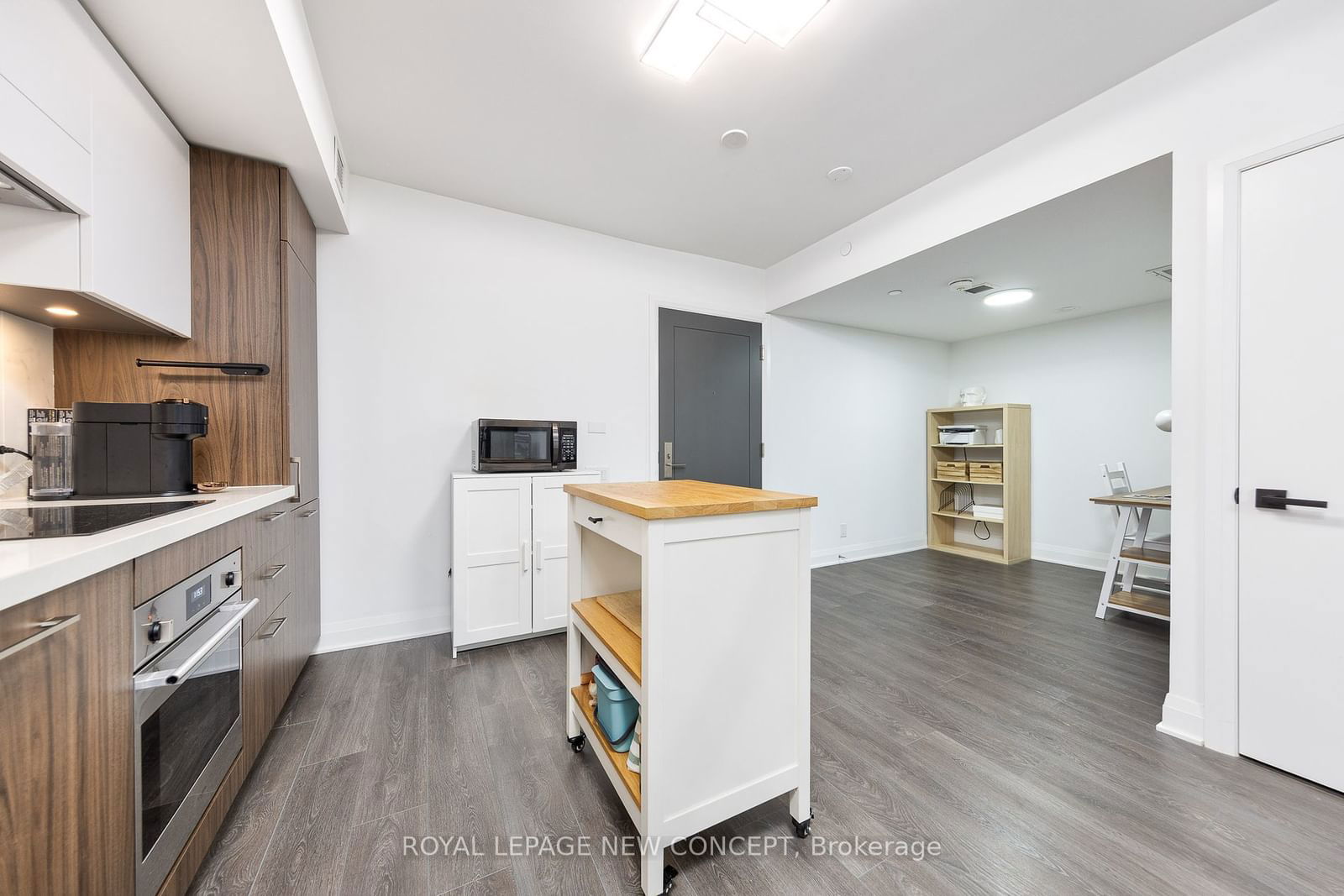 33 Frederick Todd Way, unit 433 for sale - image #5