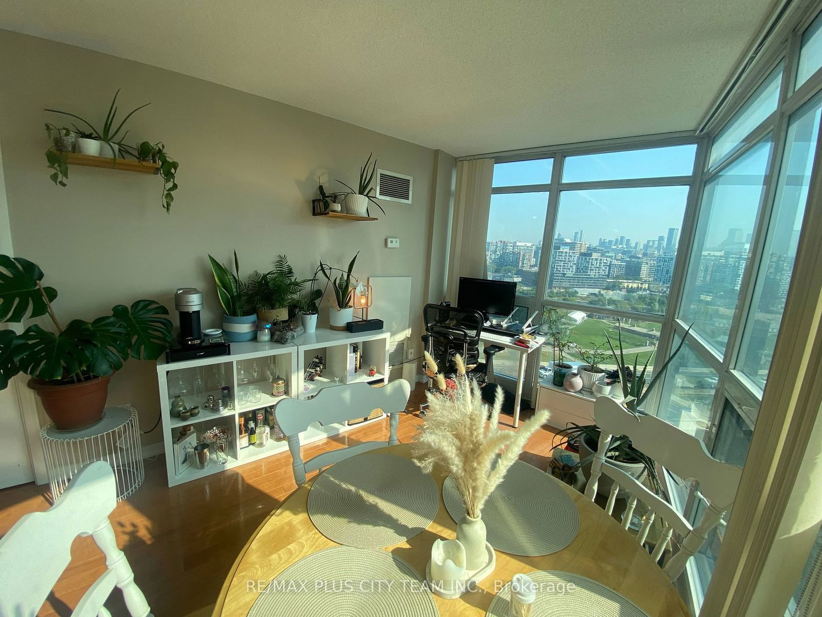 231 Fort York Blvd, unit 1811 for sale