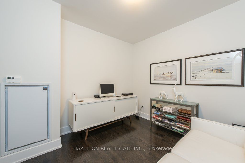 170 Avenue Rd, unit 211 for rent