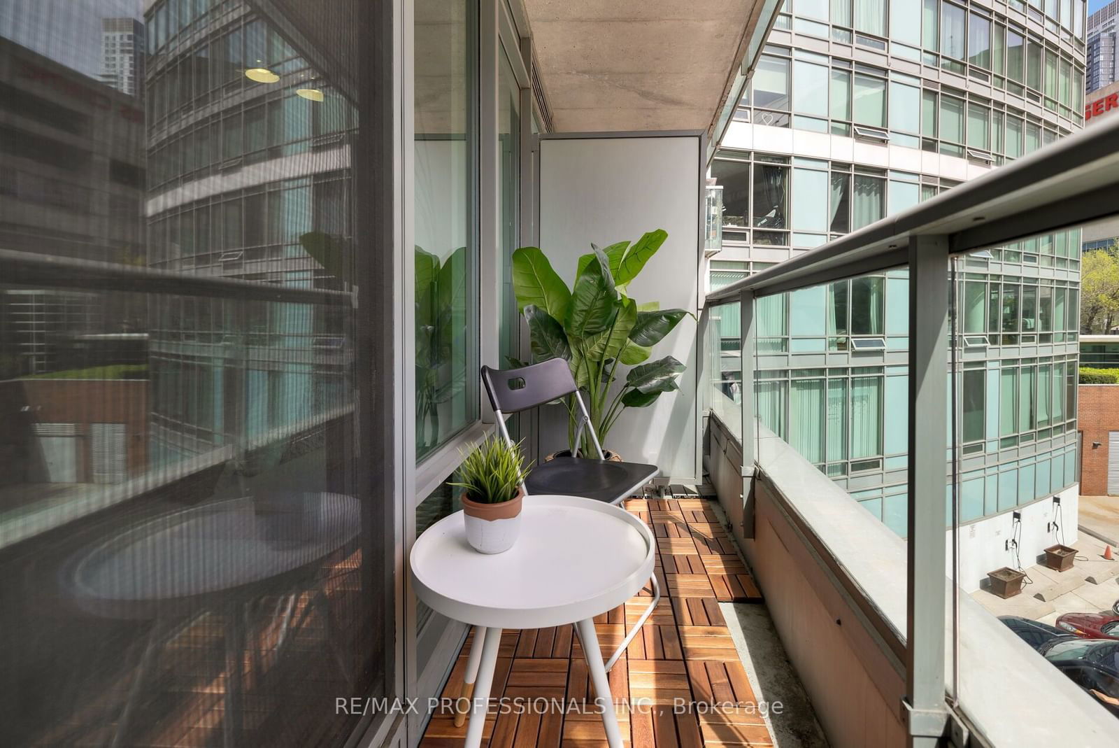 81 Navy Wharf Crt, unit 302 for sale - image #21