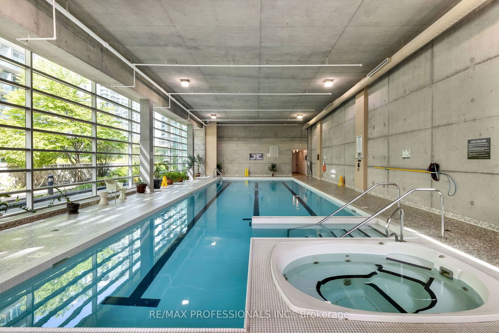 81 Navy Wharf Crt, unit 302 for sale - image #25