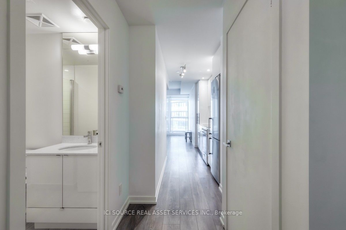 49 East Liberty St, unit 1506 for rent - image #12