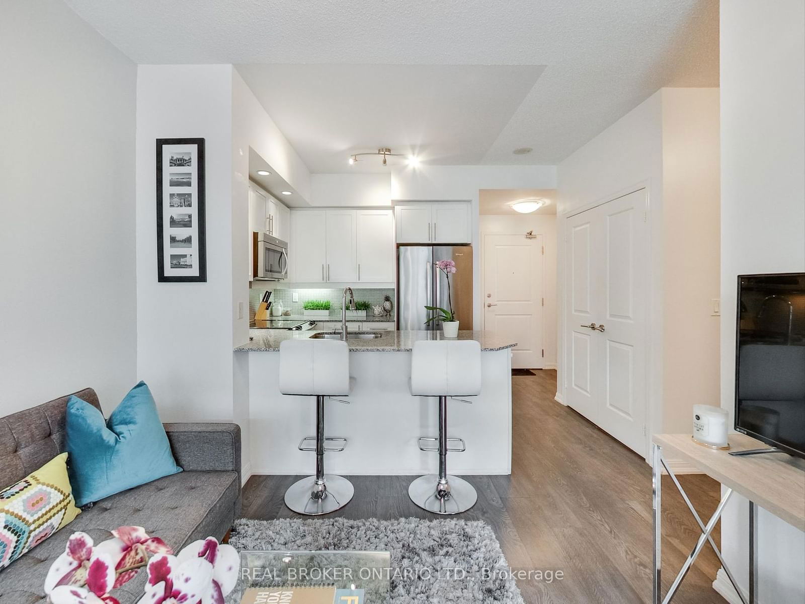 75 East Liberty St, unit 2108 for sale - image #13