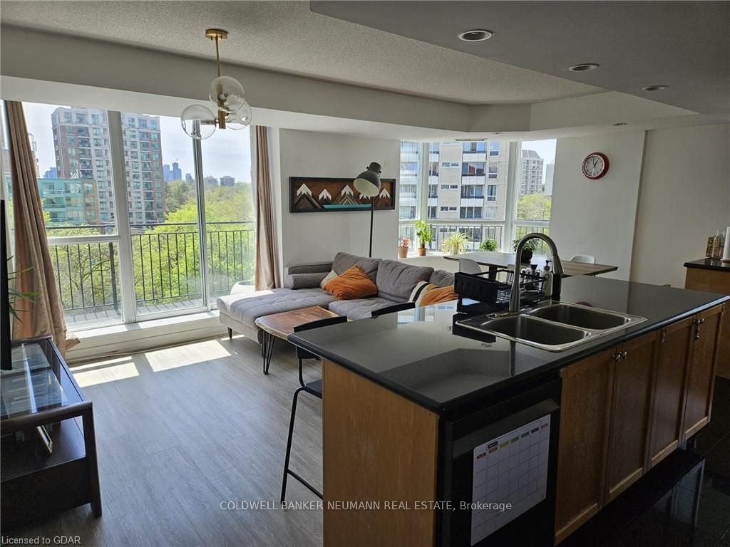 300 Balliol St, unit 812 for rent - image #7