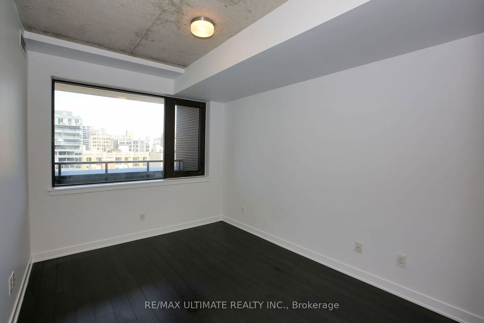 400 Wellington St W, unit 903 for rent - image #25