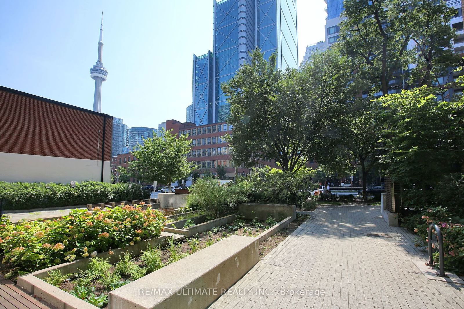 400 Wellington St W, unit 903 for rent - image #27