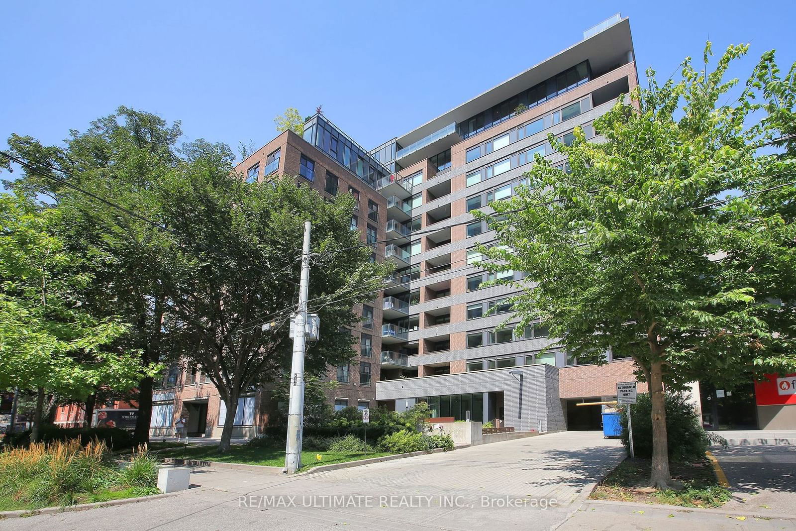 400 Wellington St W, unit 903 for rent