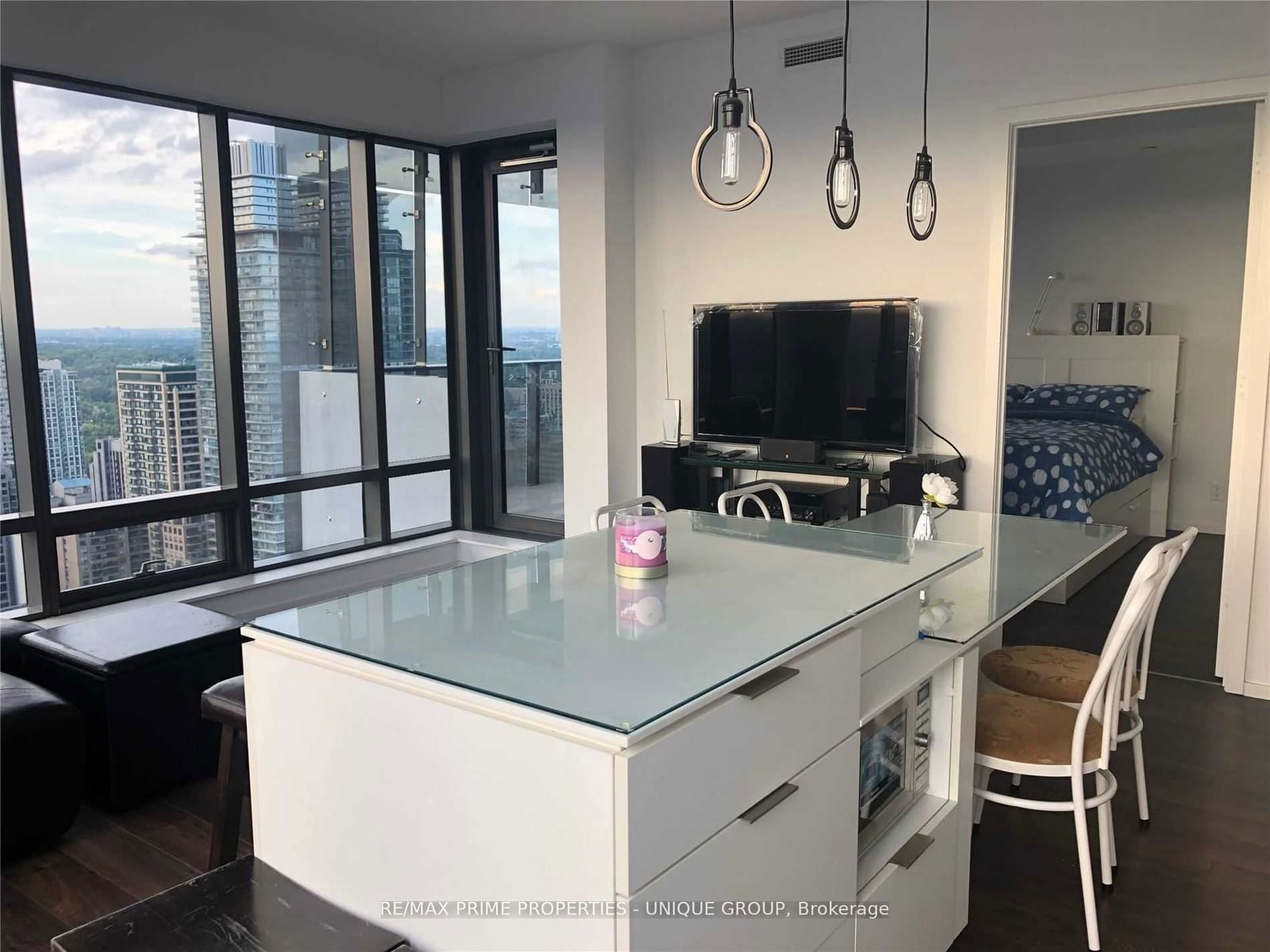 5 St Joseph St, unit 4008 for rent