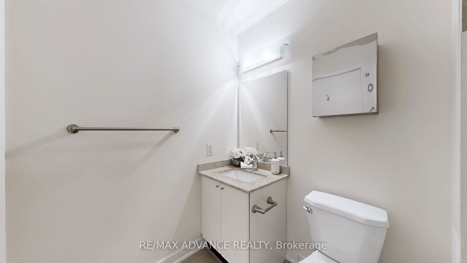 18 Harbour St E, unit 3307 for sale - image #21