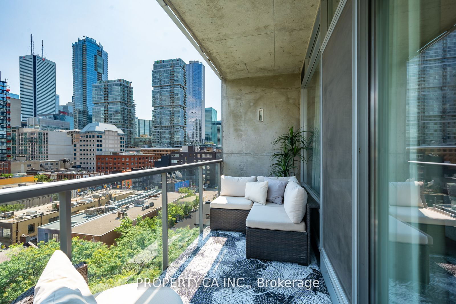 169 John St, unit 805 for sale - image #31