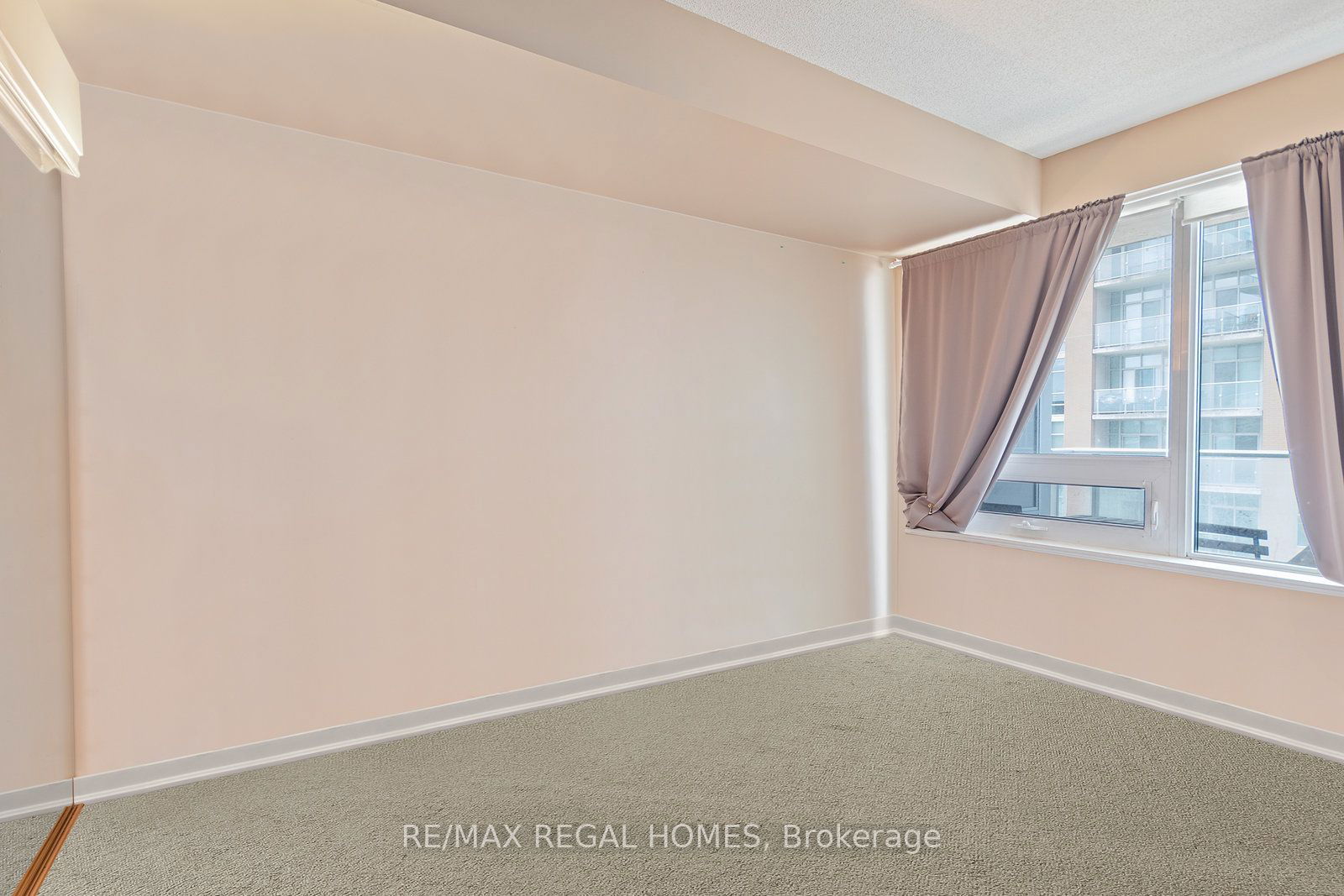 59 East Liberty St, unit 1906 for sale - image #4