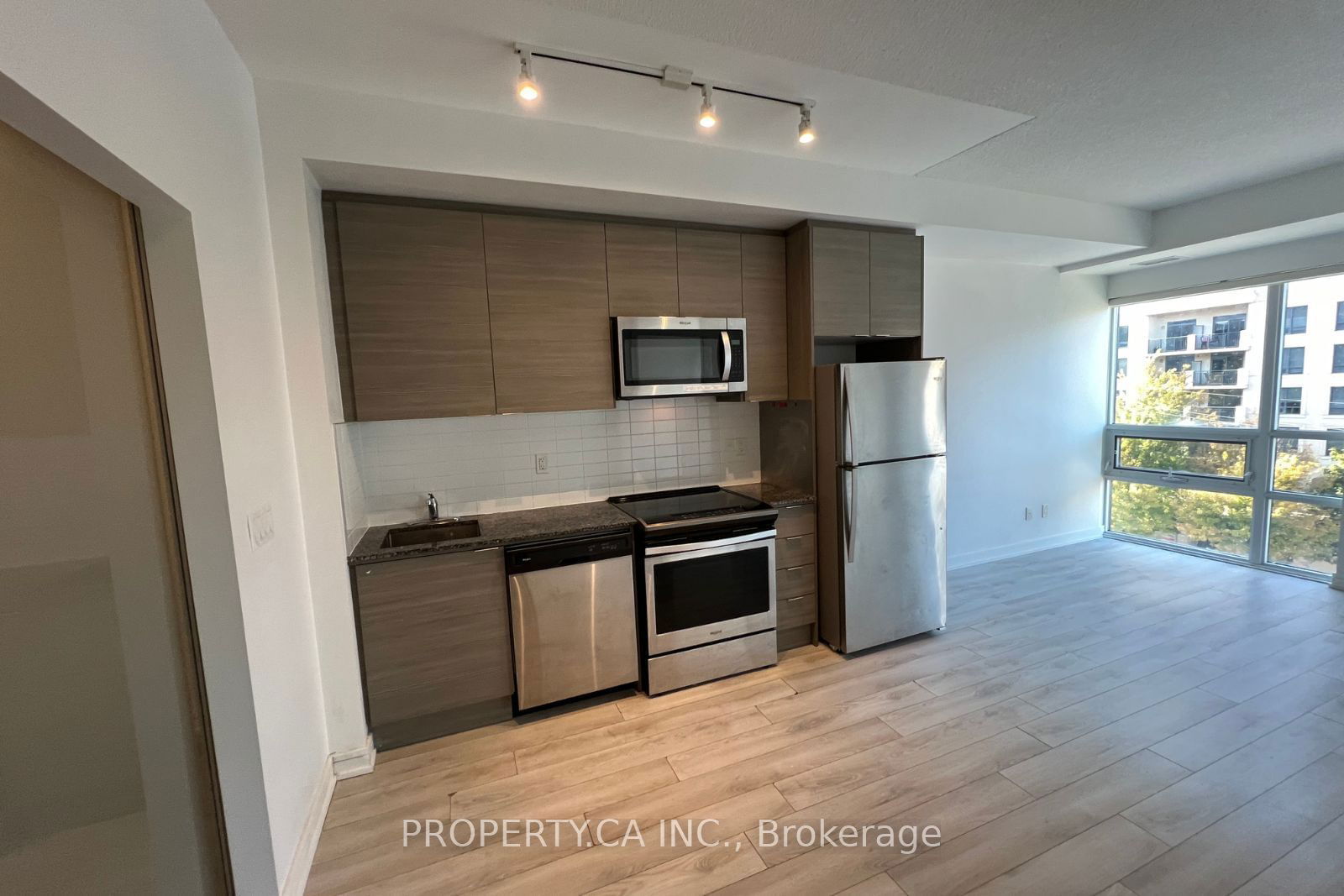 621 Sheppard Ave E, unit 623 for rent