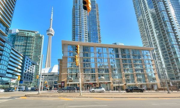 9 Spadina Ave, unit 706 for rent