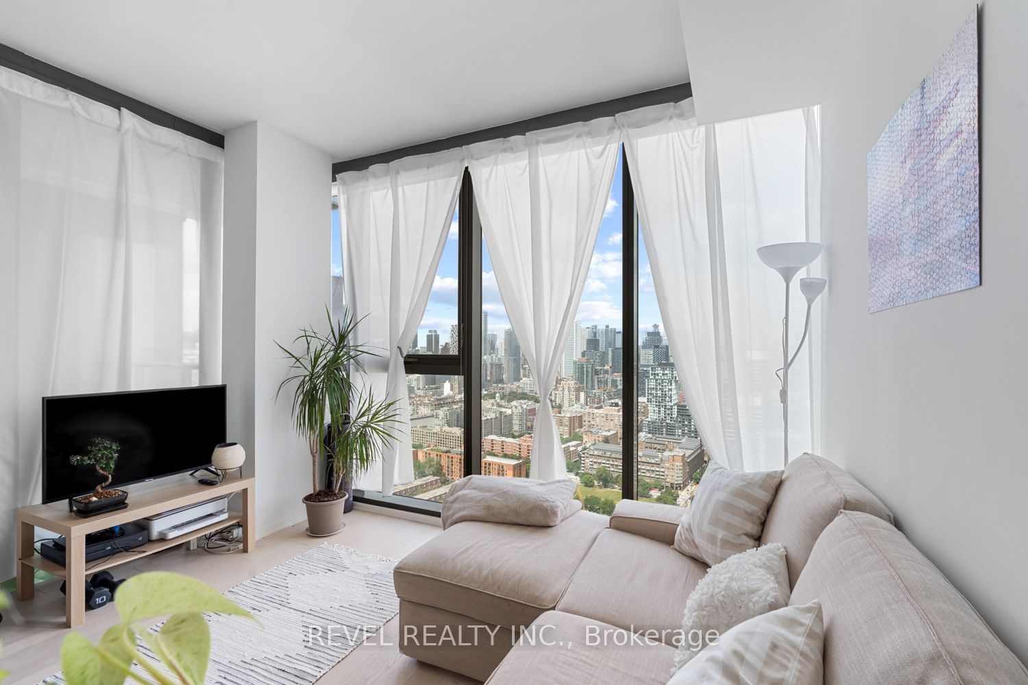 16 Bonnycastle St, unit 3303 for sale - image #3