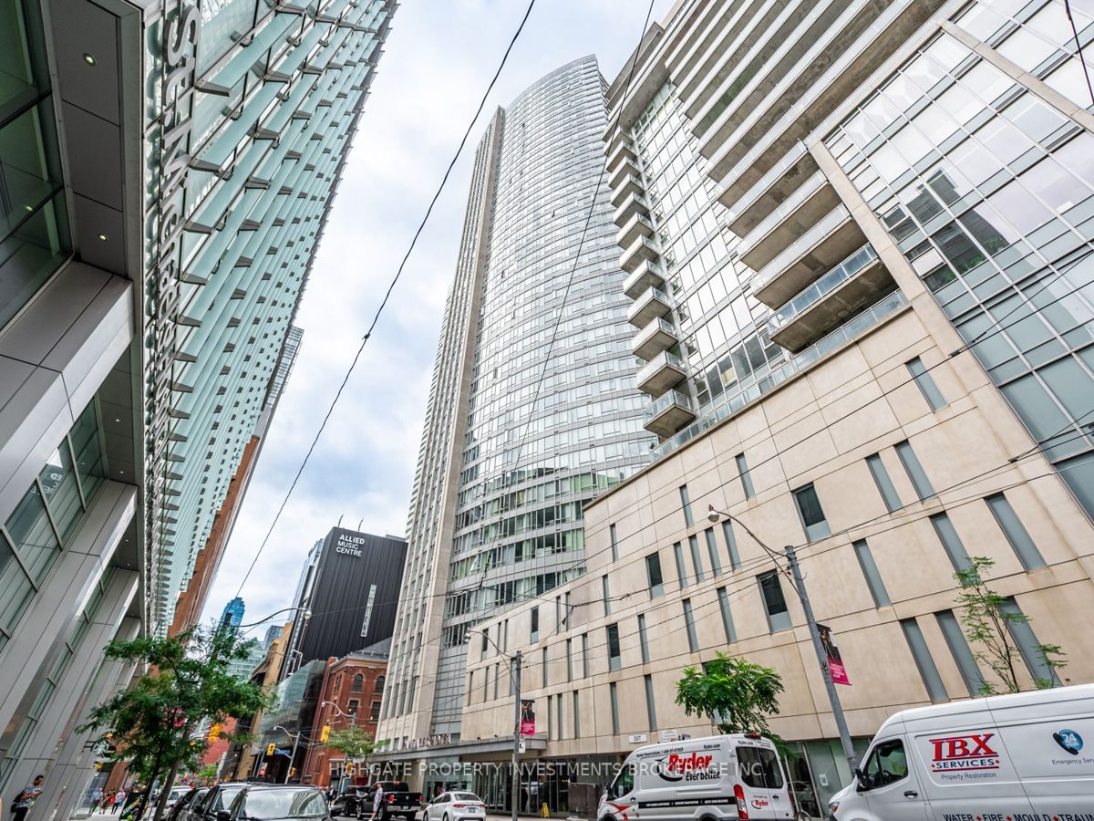 210 Victoria St, unit 3409 for rent - image #1