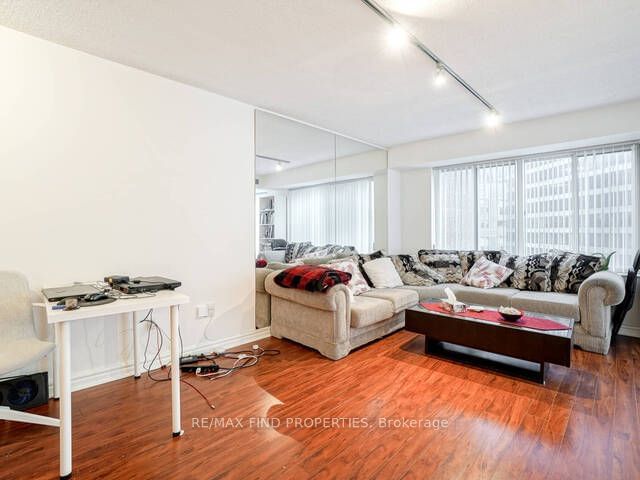 33 University Ave, unit 1809 for rent