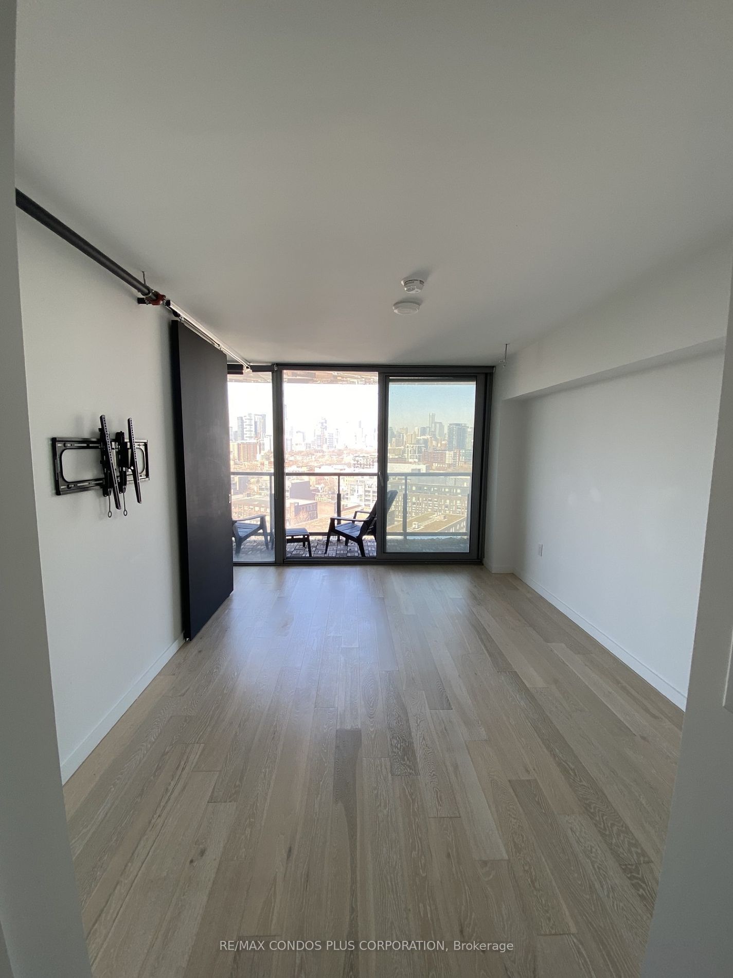 170 Bayview Ave, unit 1503 for rent