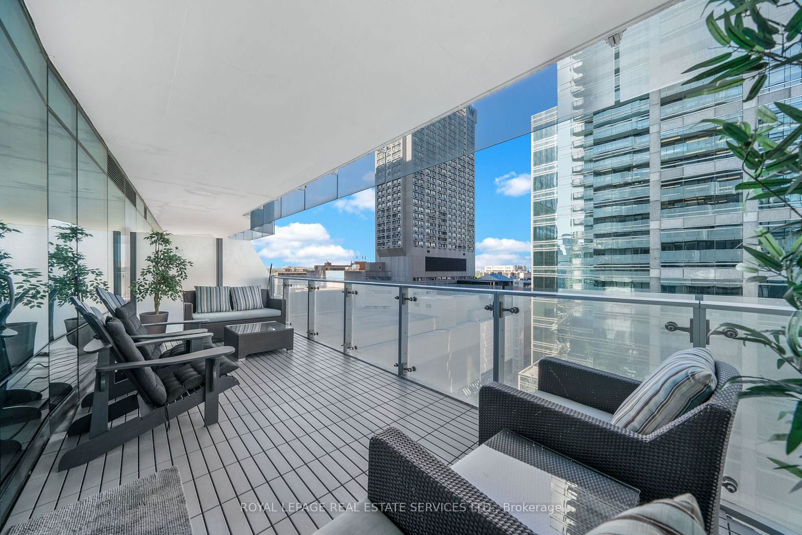 1 Bloor St E, unit 1102 for rent - image #19