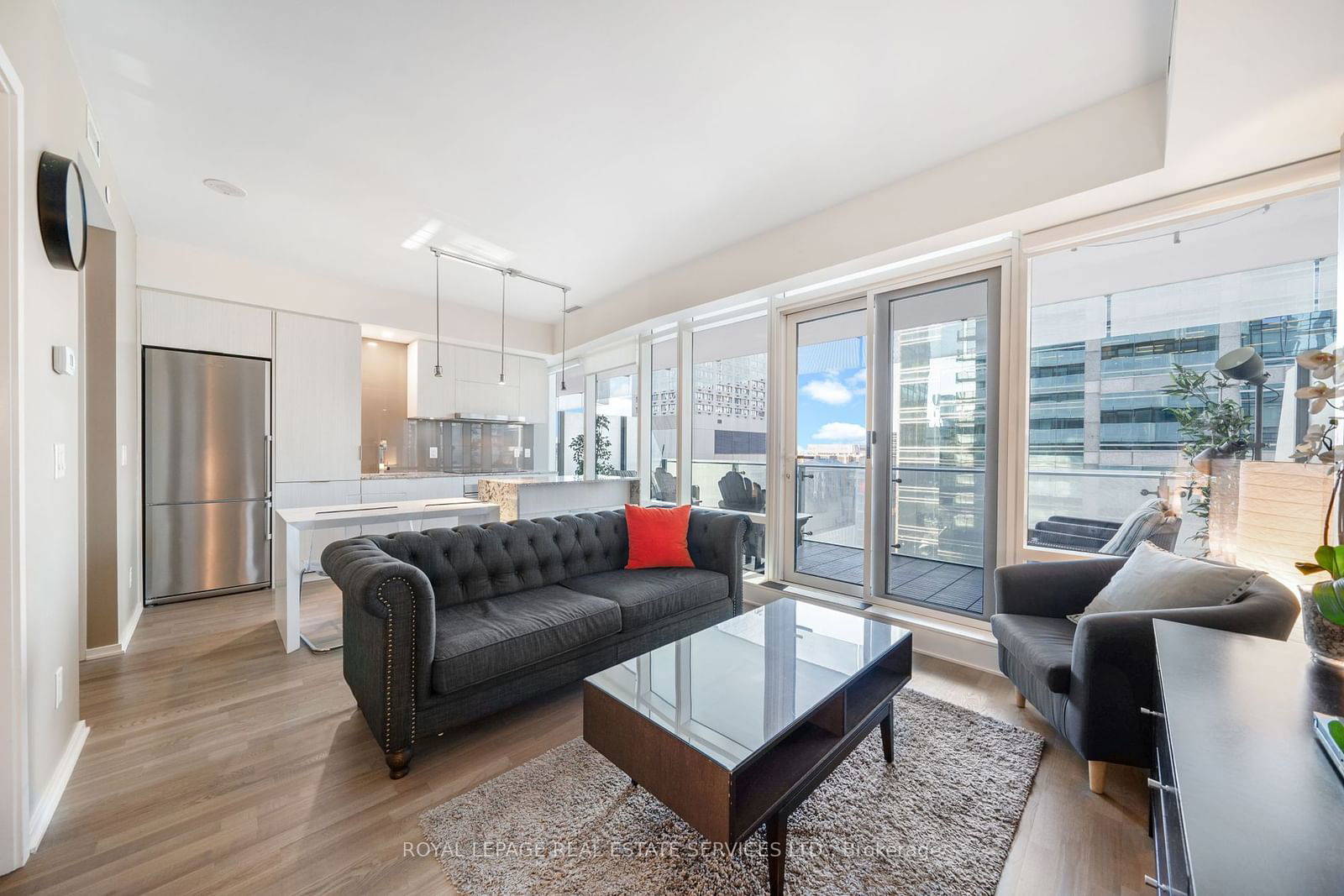 1 Bloor St E, unit 1102 for rent - image #7