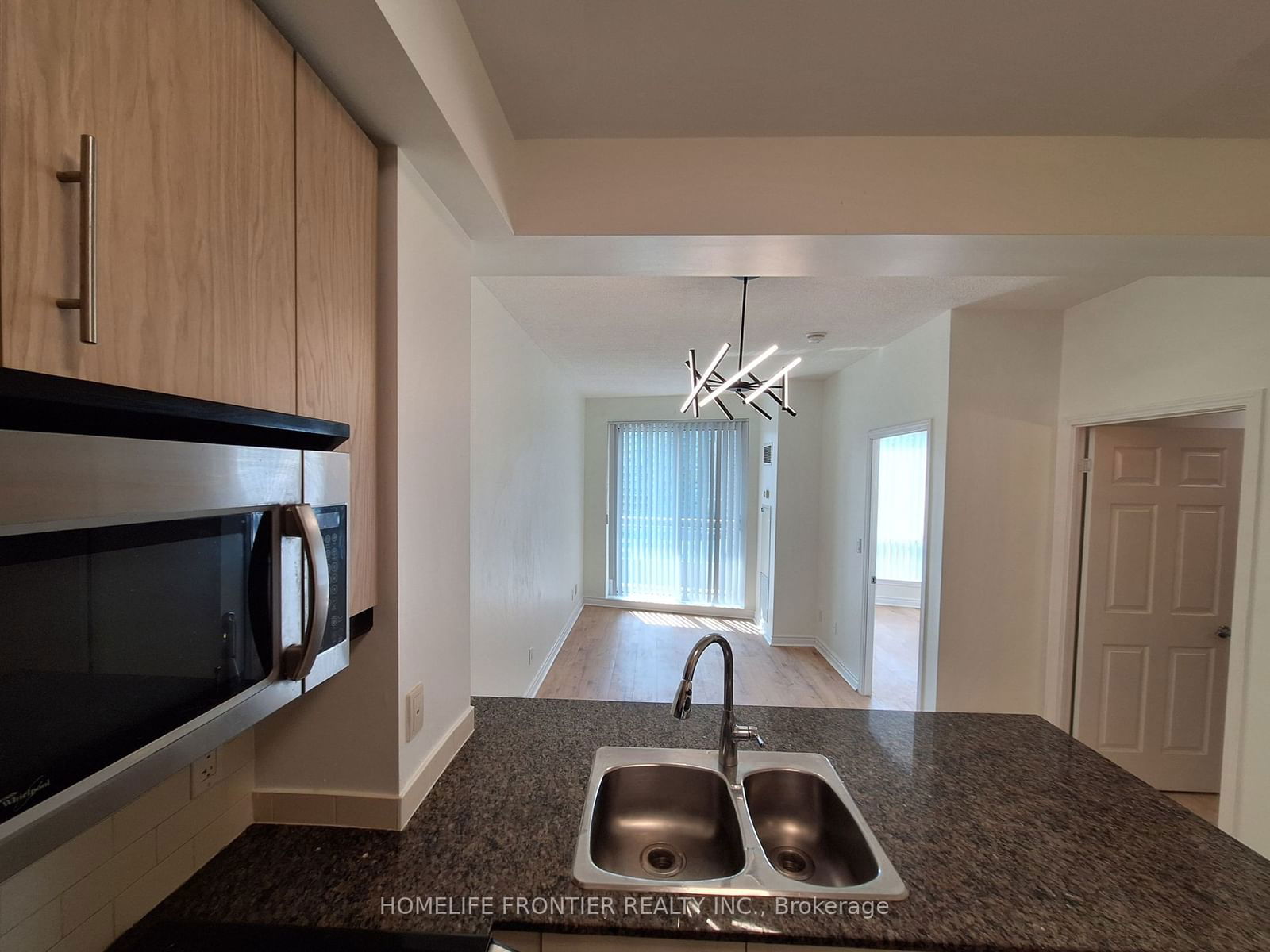 18 Holmes Ave, unit 1009 for sale - image #7