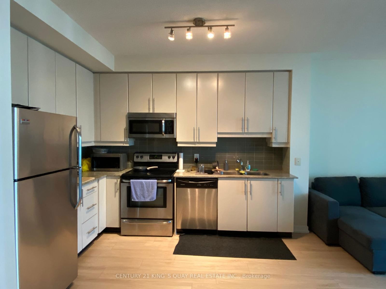 33 Bay St, unit 2807 for rent - image #8