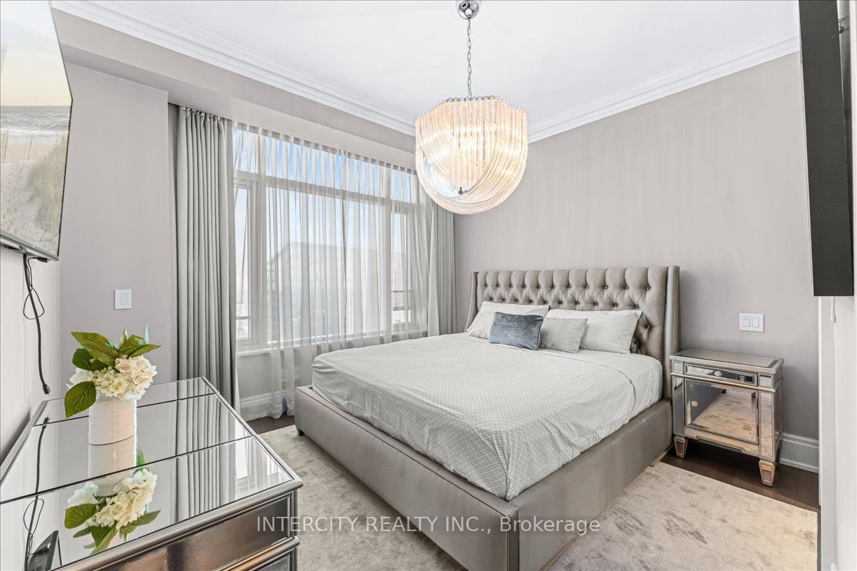 311 Bay St, unit 4405 for sale