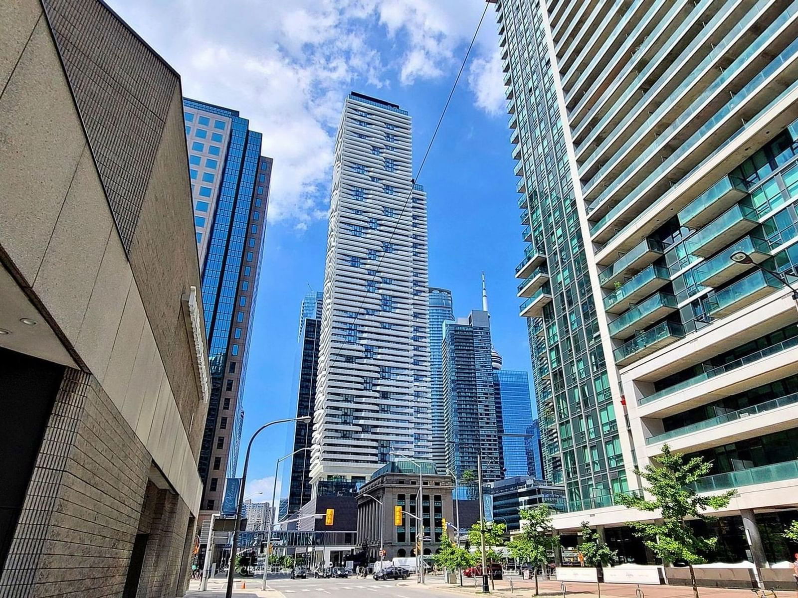 88 Harbour St, unit 3402 for rent - image #1