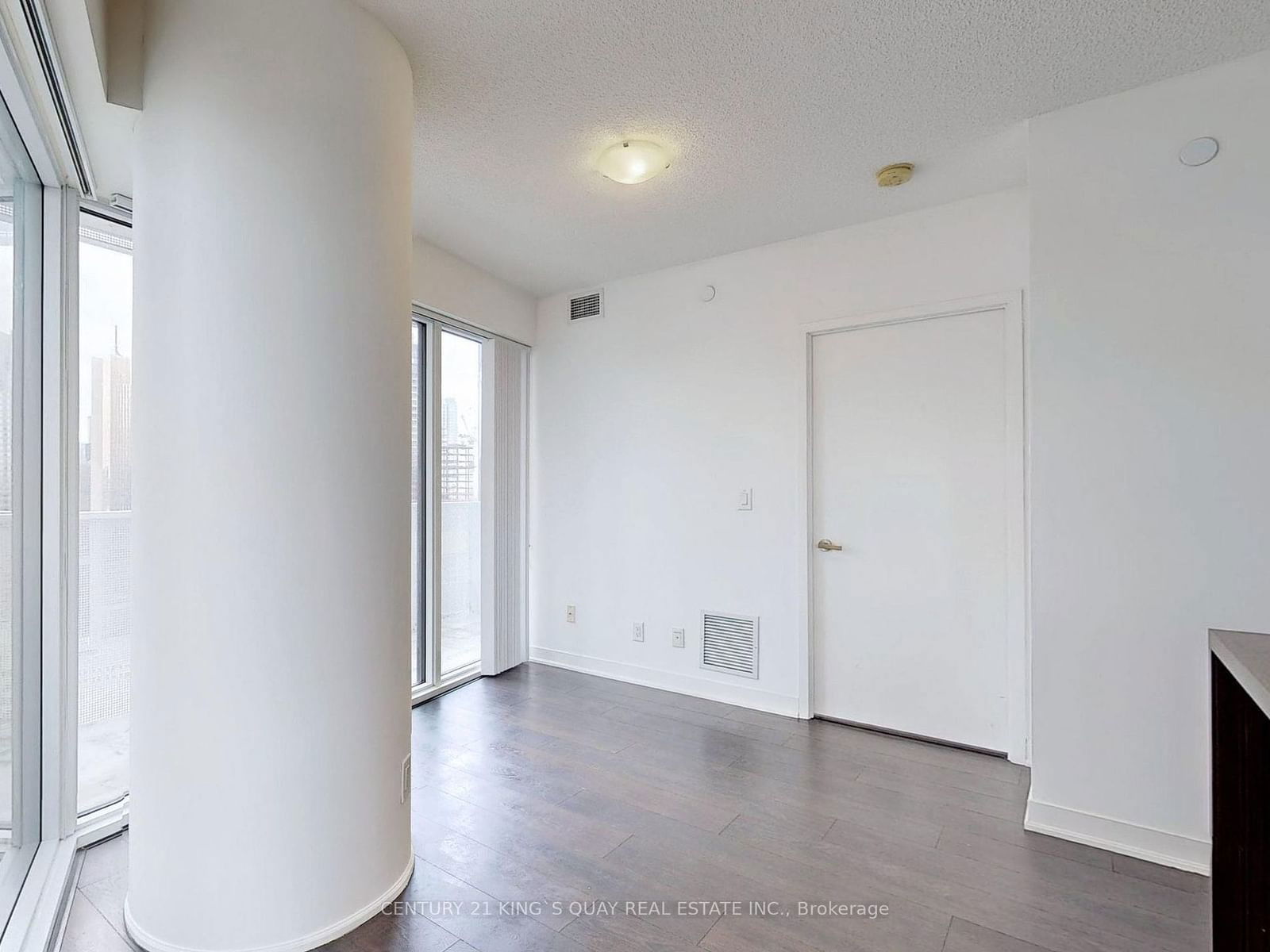 88 Harbour St, unit 3402 for rent - image #6