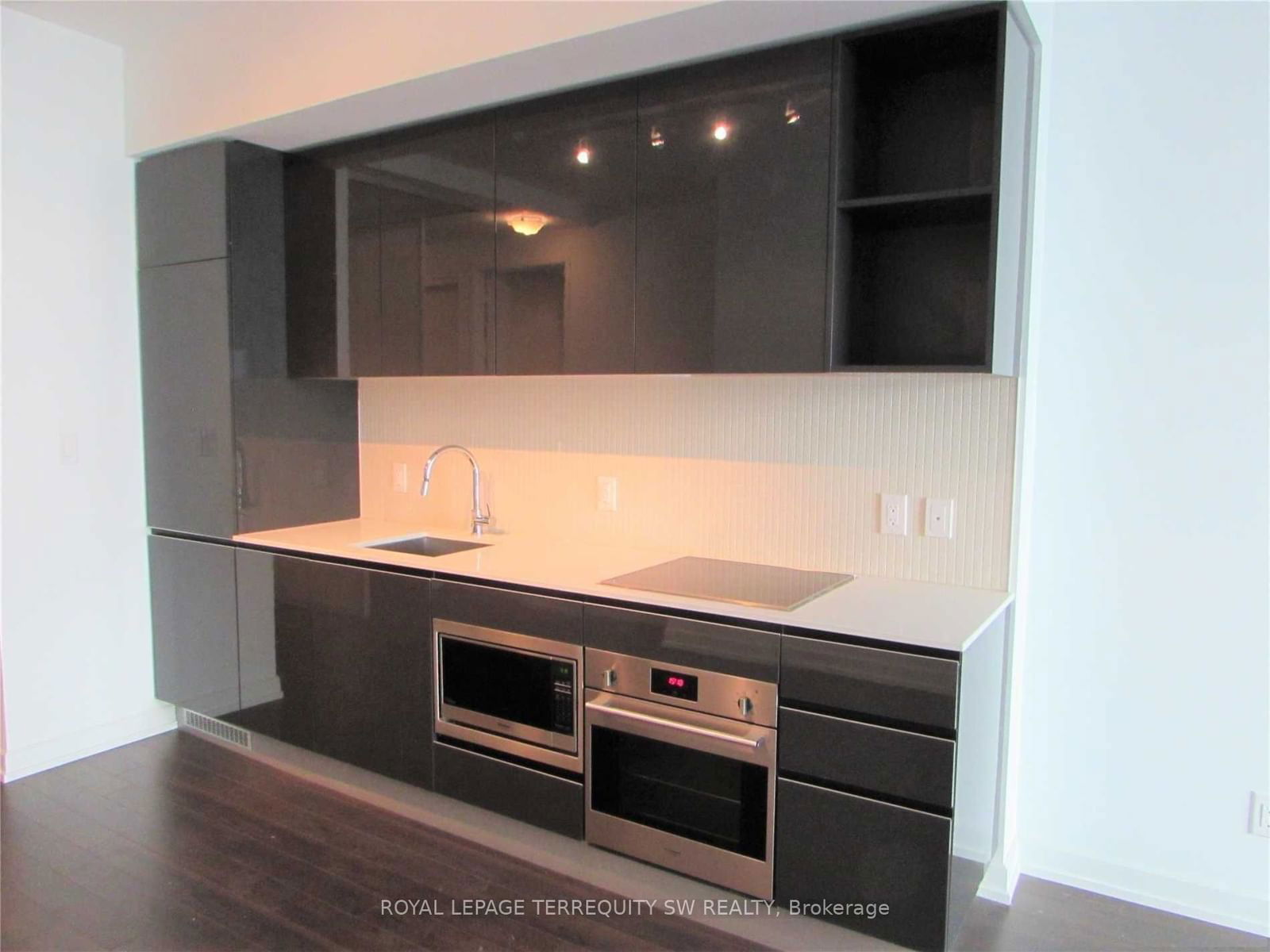 377 Madison Ave, unit 111 for rent - image #2