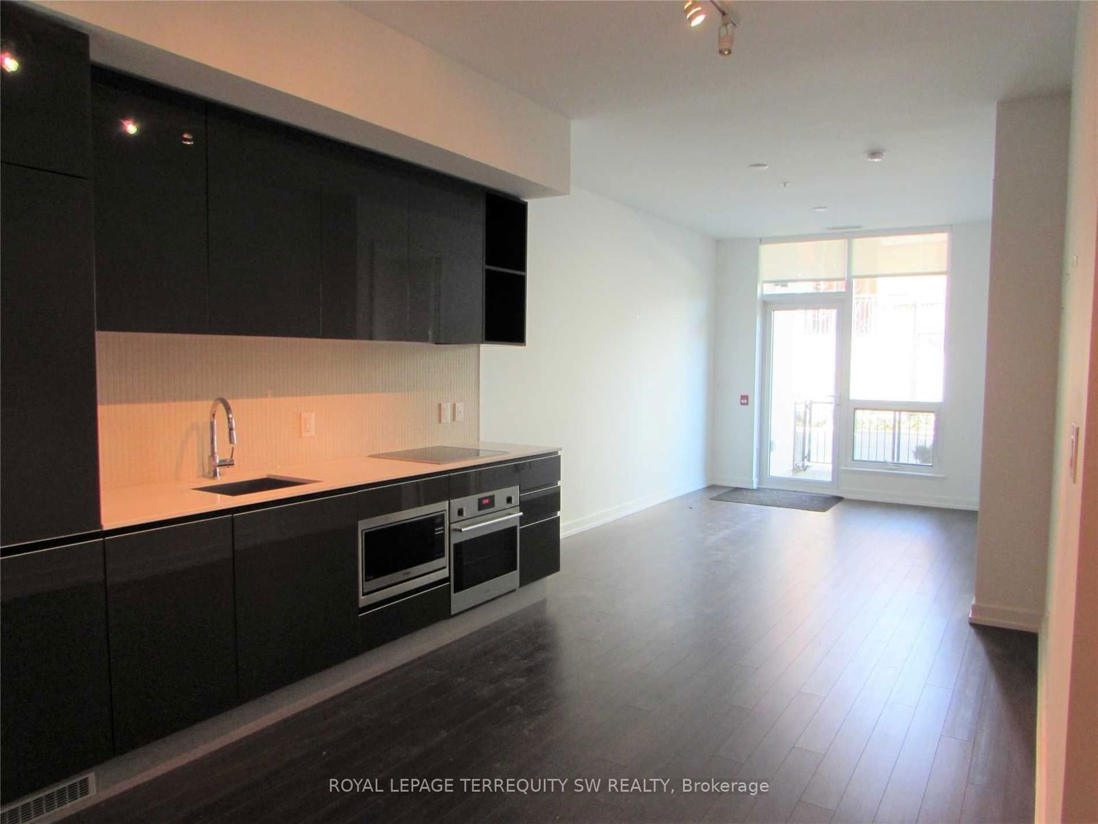 377 Madison Ave, unit 111 for rent - image #5