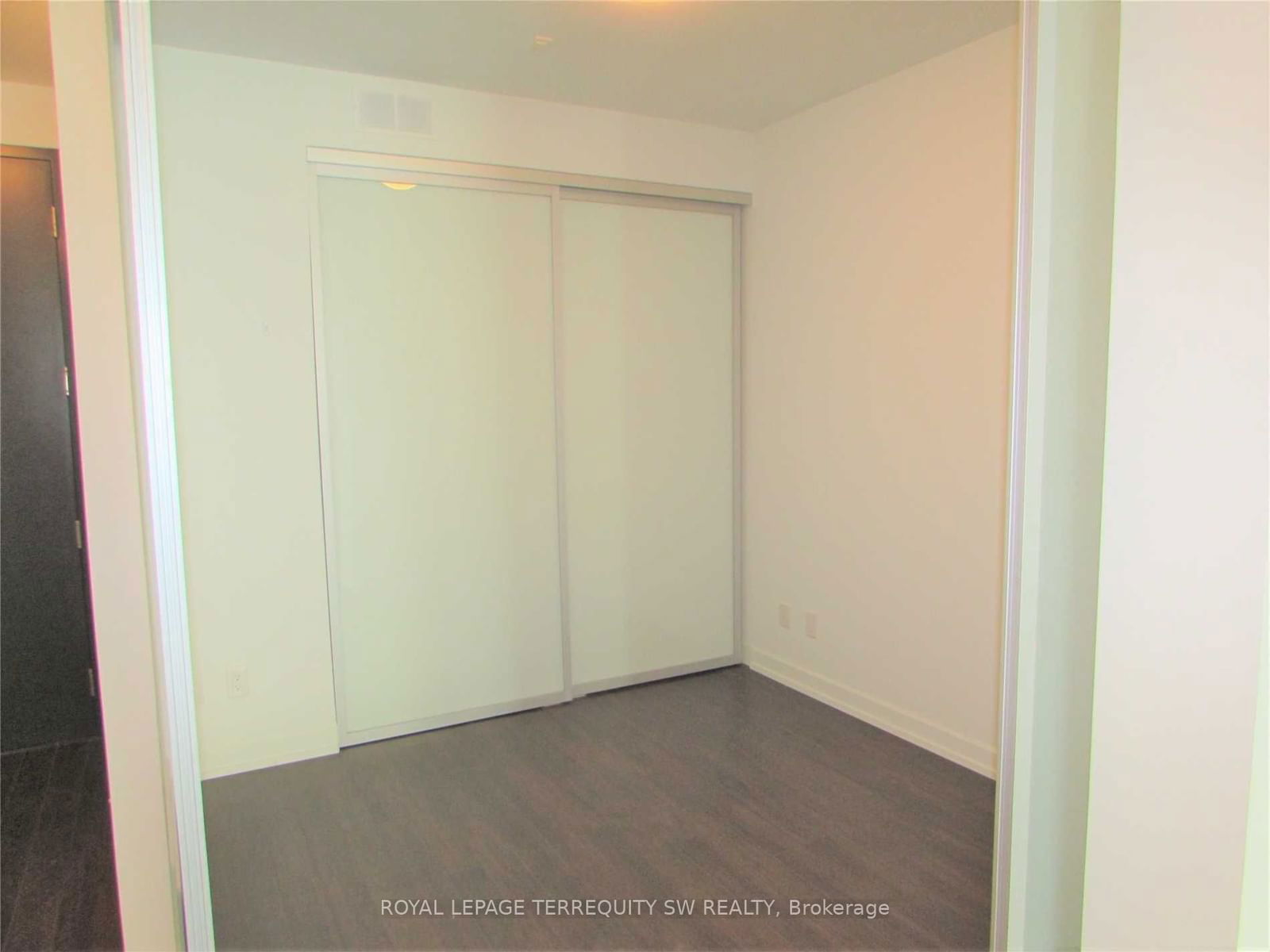 377 Madison Ave, unit 111 for rent