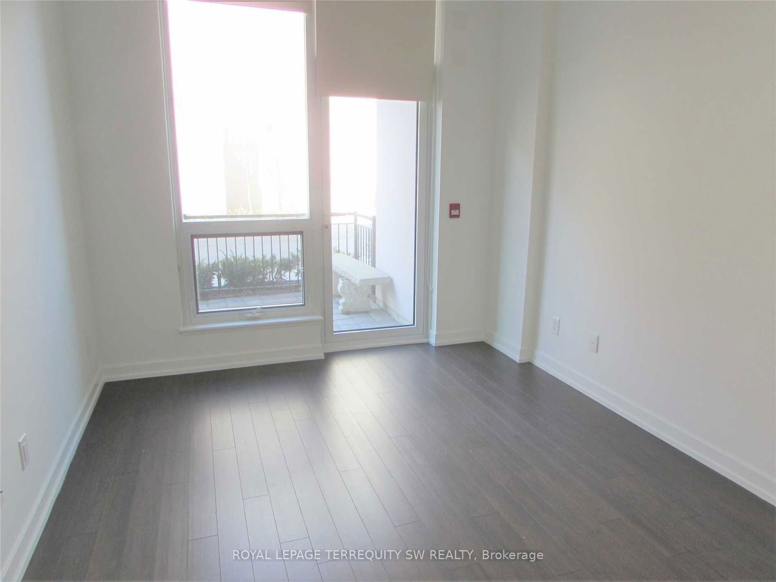 377 Madison Ave, unit 111 for rent - image #9