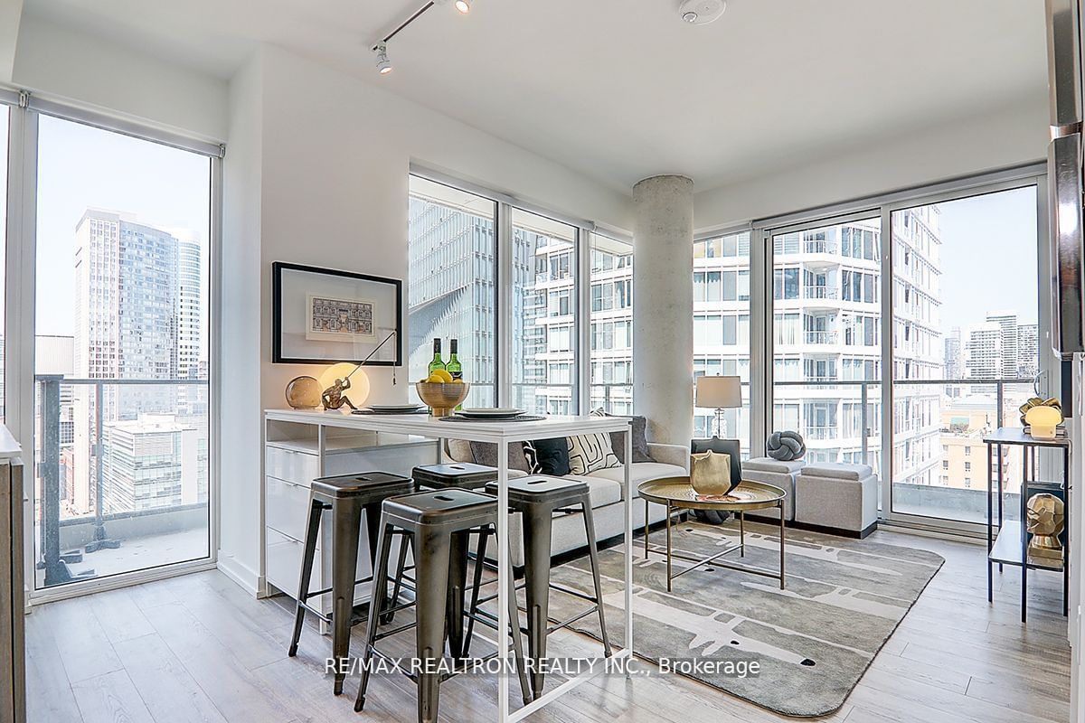 77 Shuter St, unit 2213 for rent