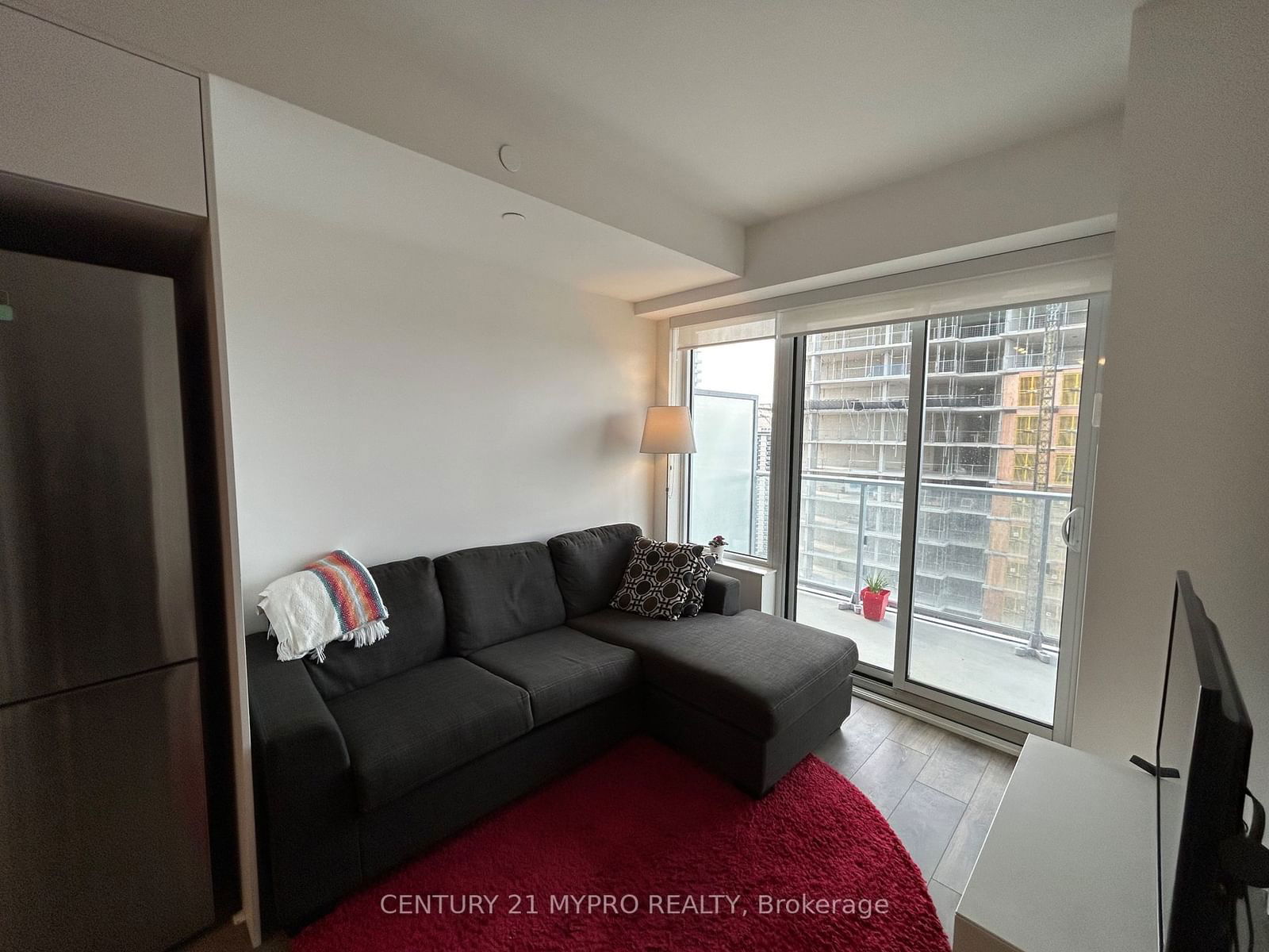 99 Broadway Ave, unit 2612 for rent