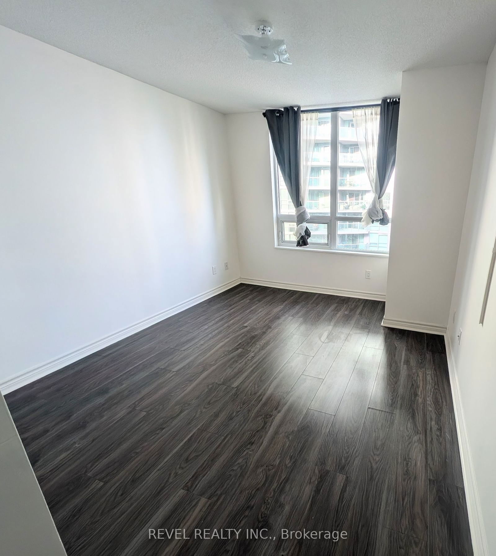 25 Lower Simcoe St, unit PH 02 for rent - image #7