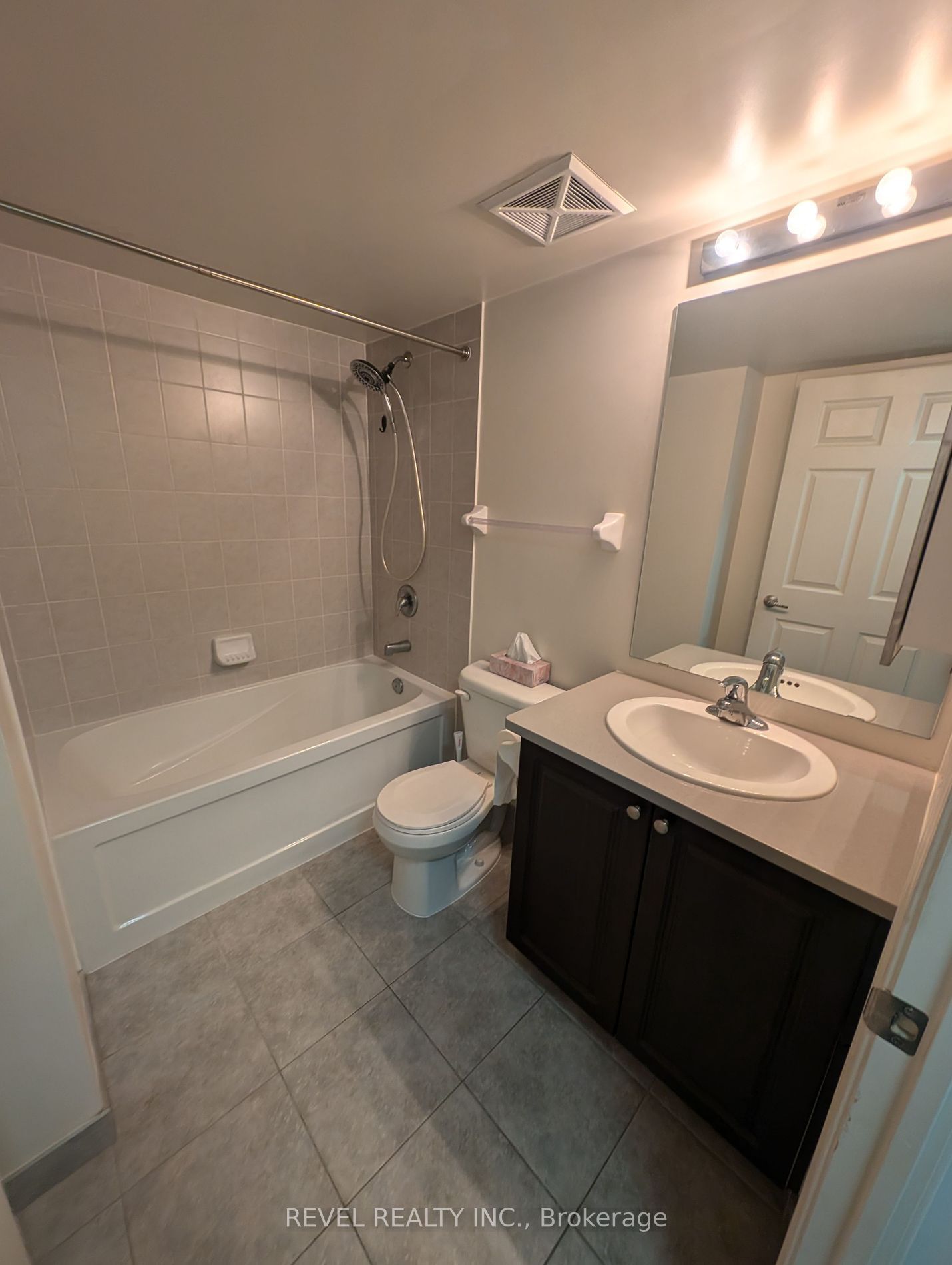 25 Lower Simcoe St, unit PH 02 for rent - image #9