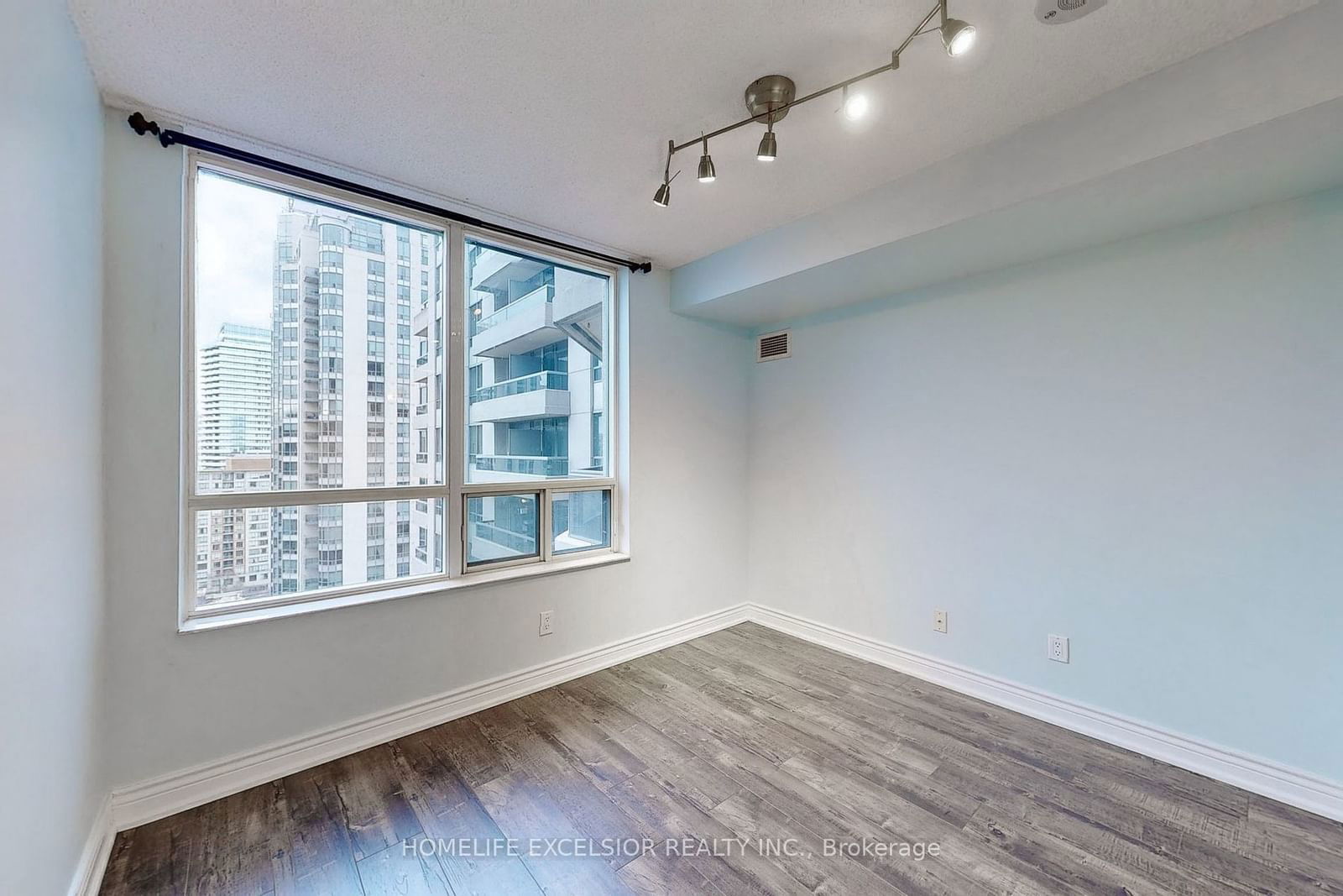 15 Northtown Way, unit 2029 for rent - image #14