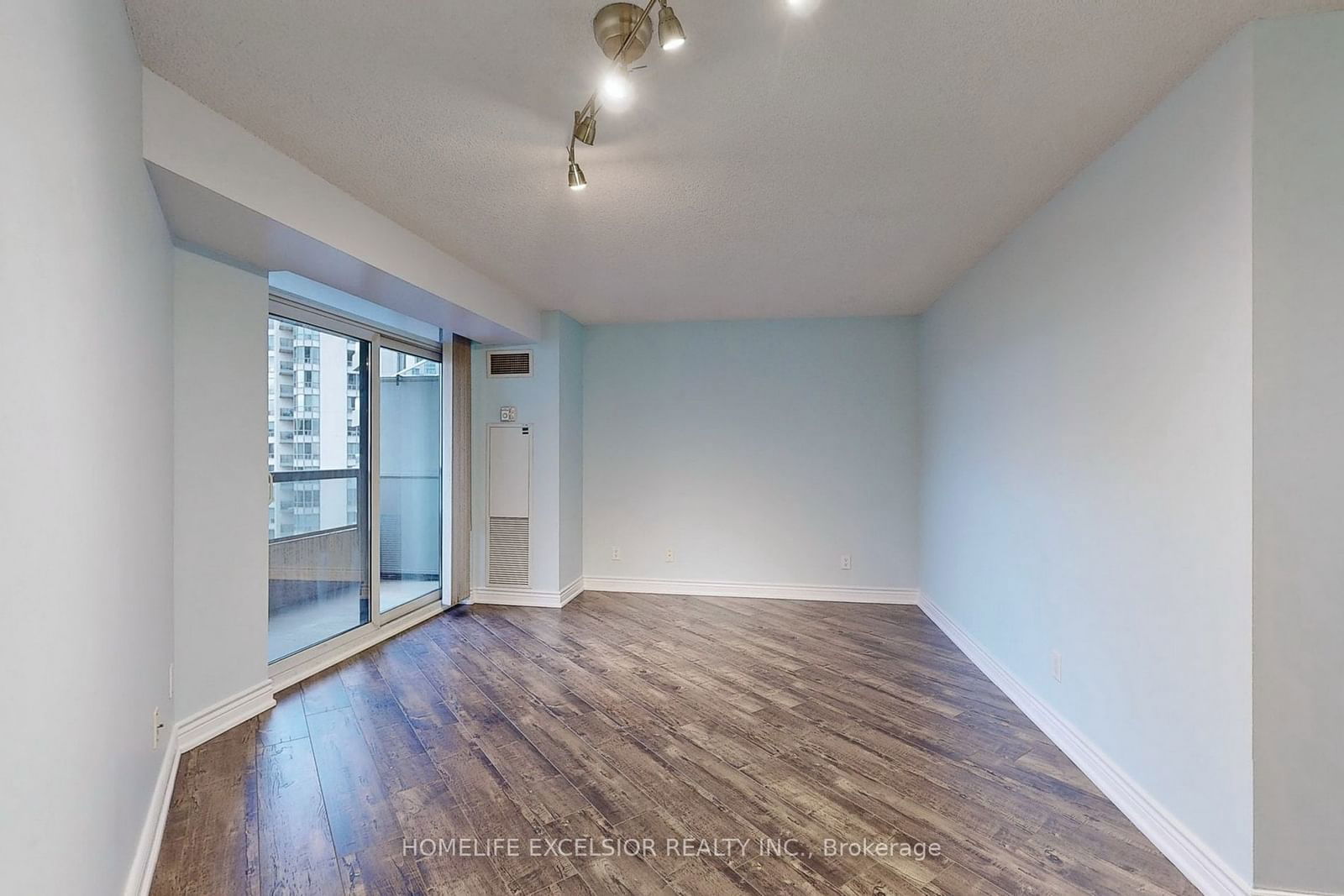 15 Northtown Way, unit 2029 for rent - image #4