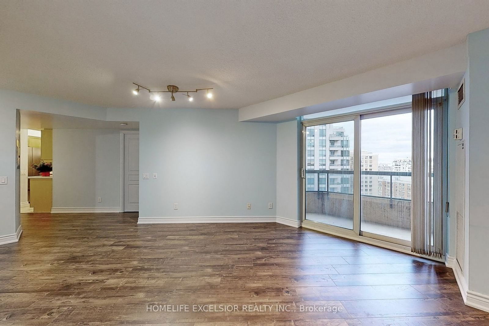 15 Northtown Way, unit 2029 for rent - image #5