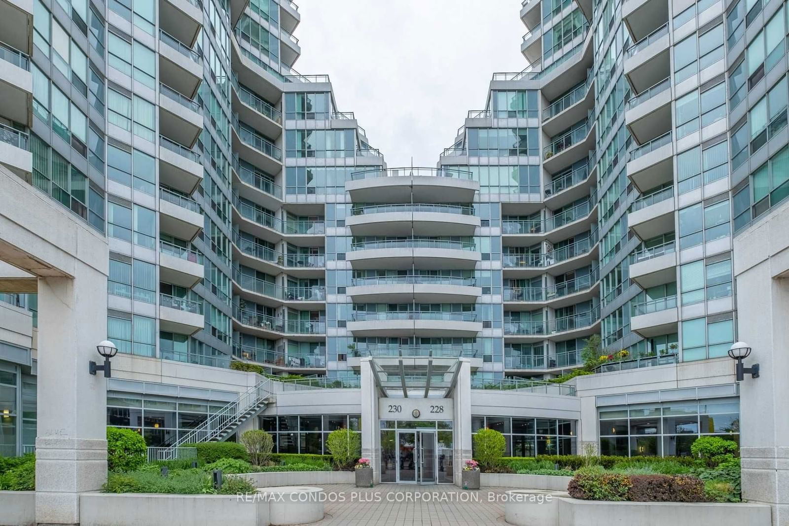 230 Queens Quay W, unit 1027 for sale - image #1