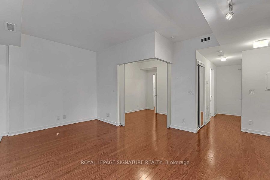 12 York St, unit 311 for rent - image #11