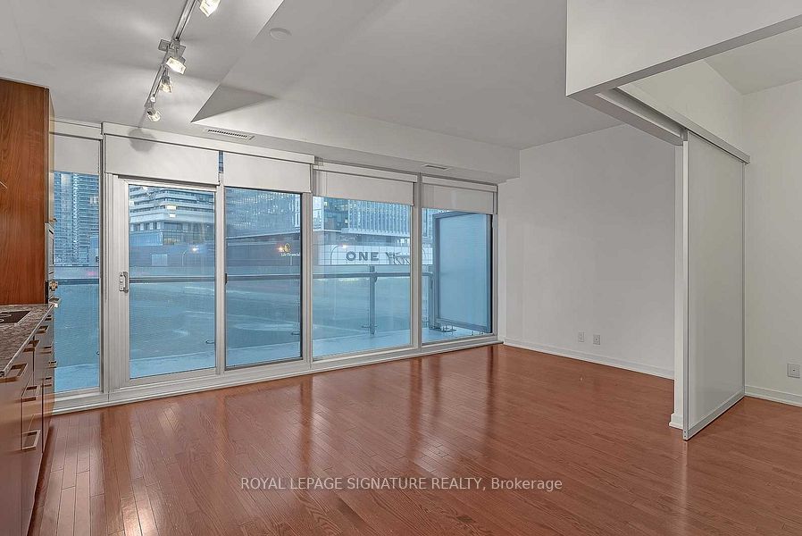 12 York St, unit 311 for rent - image #7