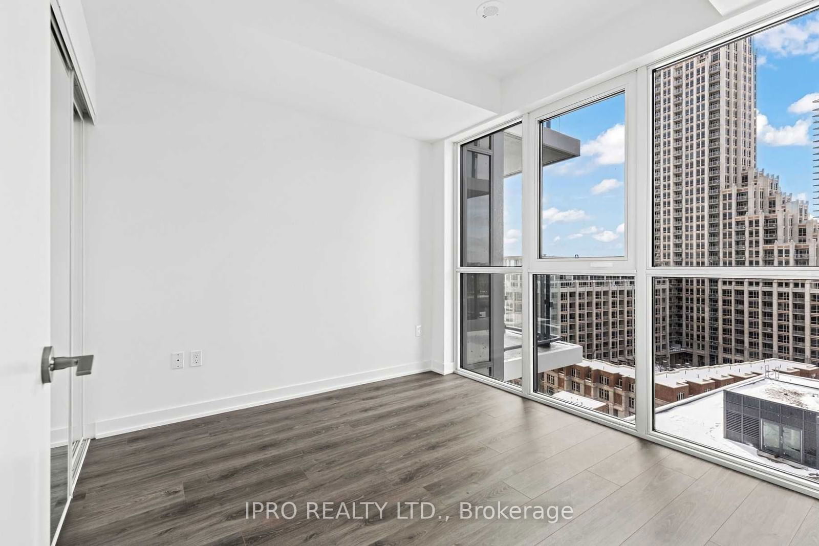 38 Iannuzzi St, unit 1213 for rent - image #10